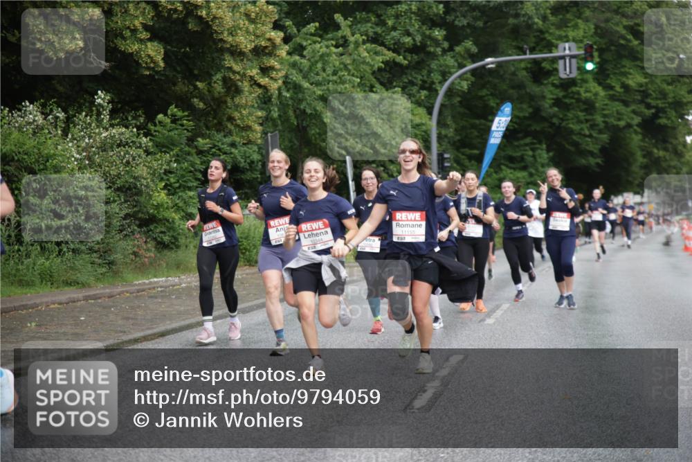 14.06.2026 - REWE Women's Run Jannik Wohlers http://msf.ph/oto/9794059 14.06.2026 09:54:06 Laufen 10344, 11155, 5, 3 meine-sportfotos.de