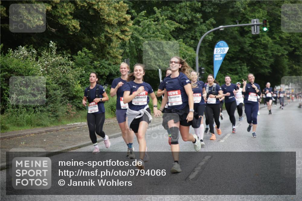 14.06.2026 - REWE Women's Run Jannik Wohlers http://msf.ph/oto/9794066 14.06.2026 09:54:07 Laufen 10344, 11155, 657, 5, 30 meine-sportfotos.de