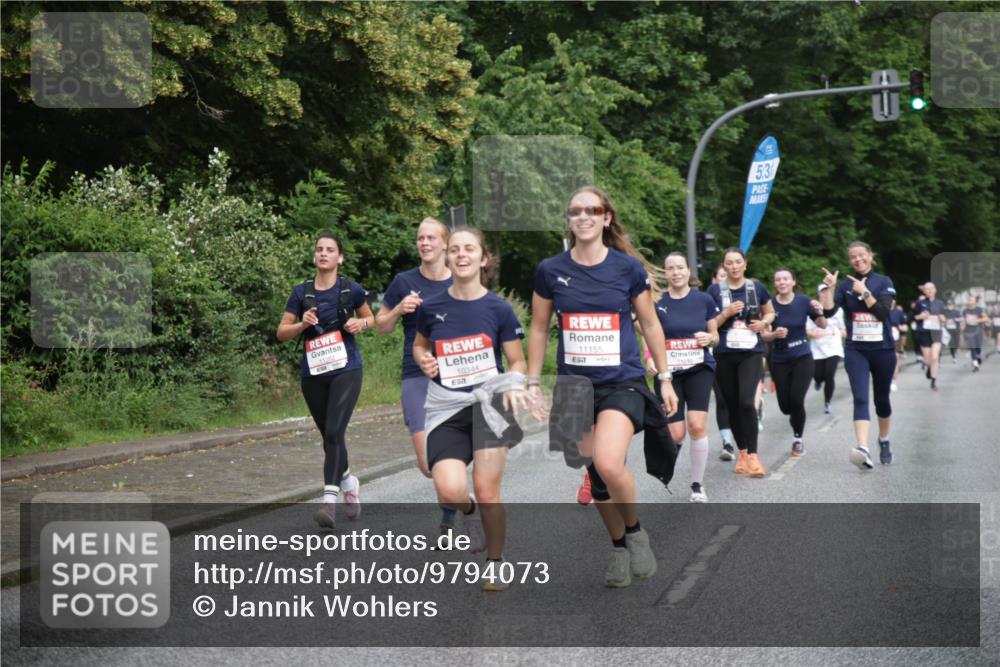 14.06.2026 - REWE Women's Run Jannik Wohlers http://msf.ph/oto/9794073 14.06.2026 09:54:07 Laufen 10344, 11155, 5, 3 meine-sportfotos.de