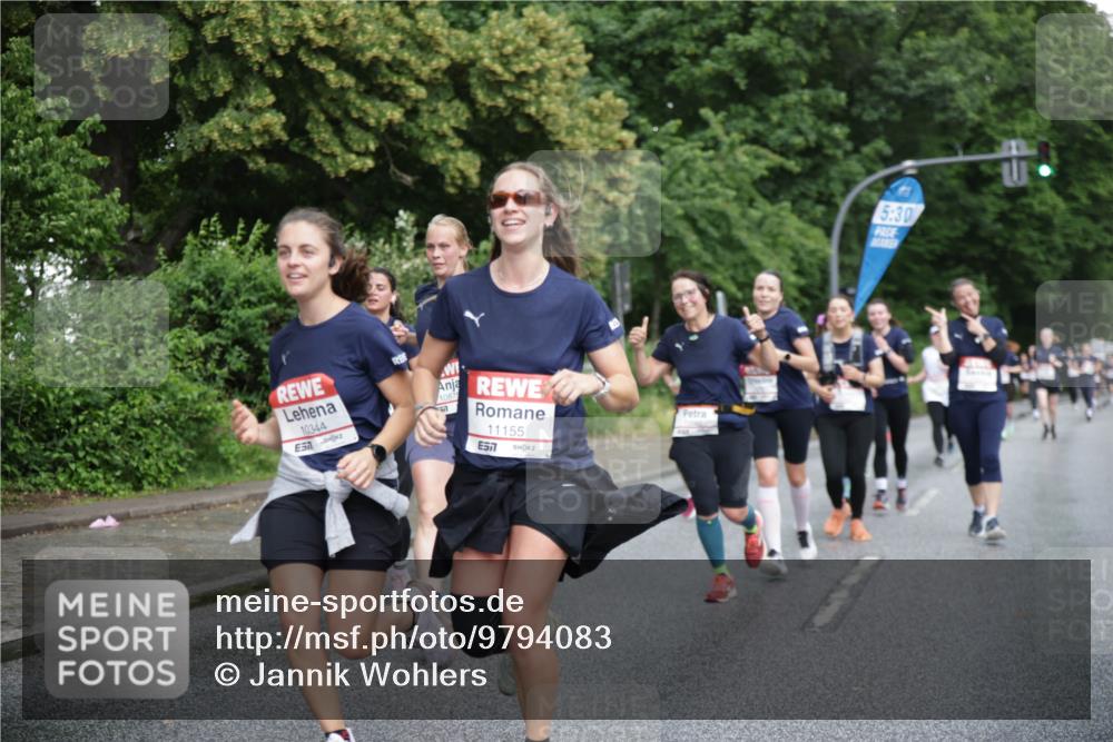 14.06.2026 - REWE Women's Run Jannik Wohlers http://msf.ph/oto/9794083 14.06.2026 09:54:08 Laufen 10344, 1087, 11155, 57, 5, 30 meine-sportfotos.de
