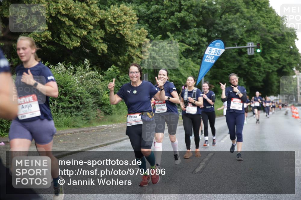 14.06.2026 - REWE Women's Run Jannik Wohlers http://msf.ph/oto/9794096 14.06.2026 09:54:08 Laufen 10875, 5, 30, 1240, 10092 meine-sportfotos.de
