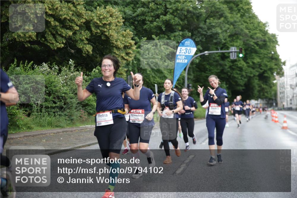 14.06.2026 - REWE Women's Run Jannik Wohlers http://msf.ph/oto/9794102 14.06.2026 09:54:09 Laufen 5, 30, 12332, 10092, 511, 11240, 657 meine-sportfotos.de