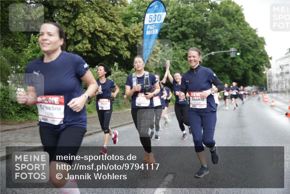 14.06.2026 - REWE Women's Run Jannik Wohlers http://msf.ph/oto/9794117 14.06.2026 09:54:10 Laufen 5, 30, 11240, 11501, 57, 11332 meine-sportfotos.de