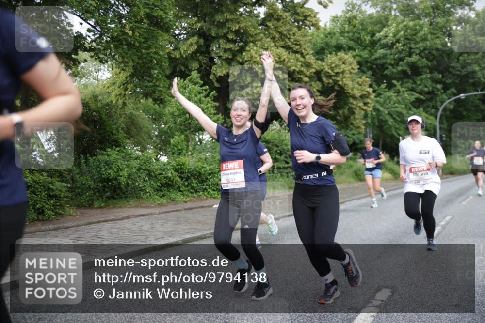 14.06.2026 - REWE Women's Run Jannik Wohlers http://msf.ph/oto/9794138 14.06.2026 09:54:12 Laufen 10341, 7, 7, 37 meine-sportfotos.de