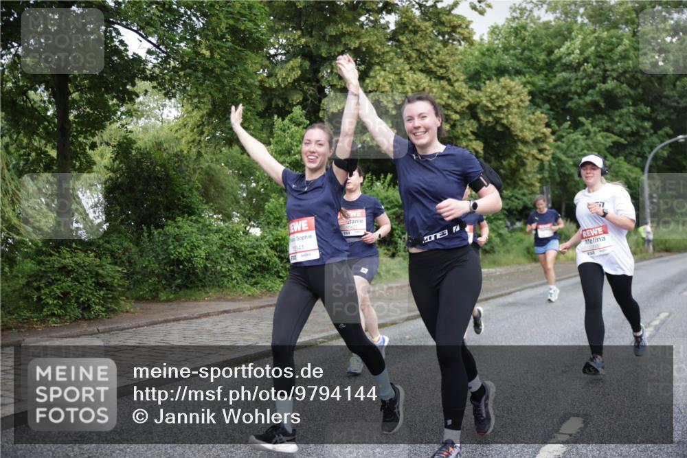14.06.2026 - REWE Women's Run Jannik Wohlers http://msf.ph/oto/9794144 14.06.2026 09:54:12 Laufen 1841, 10427, 3, 7 meine-sportfotos.de
