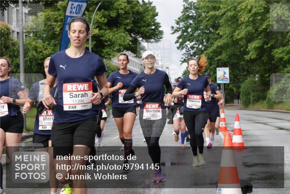 14.06.2026 - REWE Women's Run Jannik Wohlers http://msf.ph/oto/9794145 14.06.2026 09:08:14 Laufen 5, 0, 1, 10869, 51, 11396, 7, 10604, 10449 meine-sportfotos.de