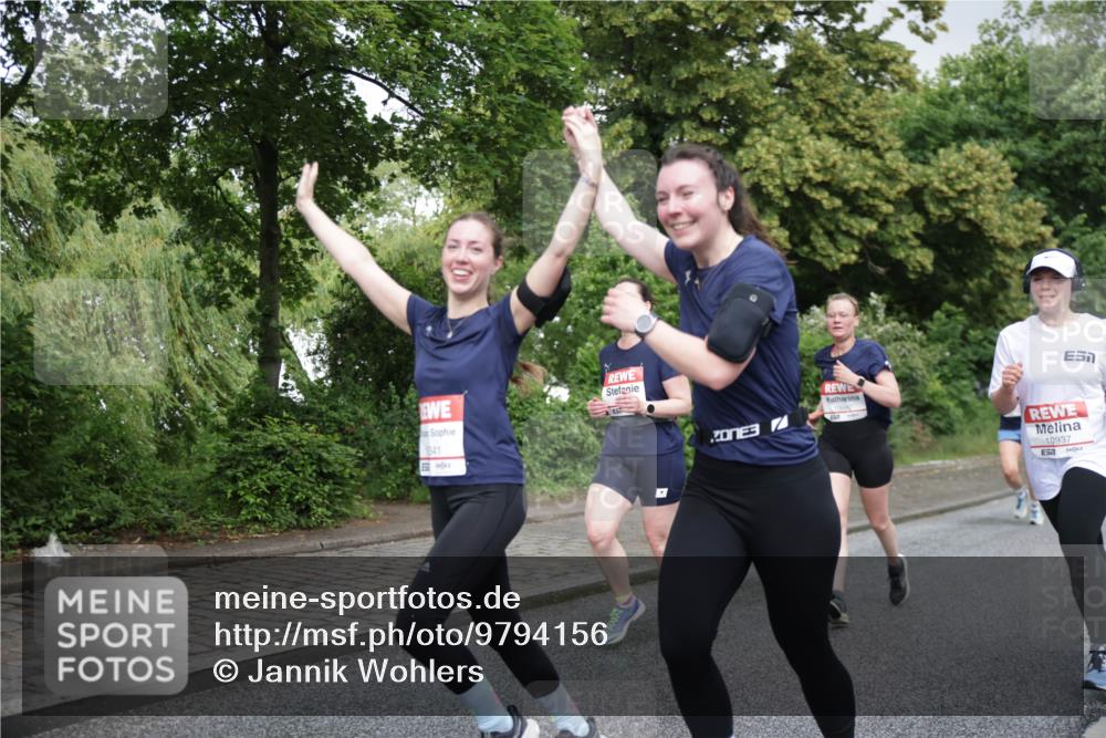 14.06.2026 - REWE Women's Run Jannik Wohlers http://msf.ph/oto/9794156 14.06.2026 09:54:12 Laufen 841, 3, 10937 meine-sportfotos.de