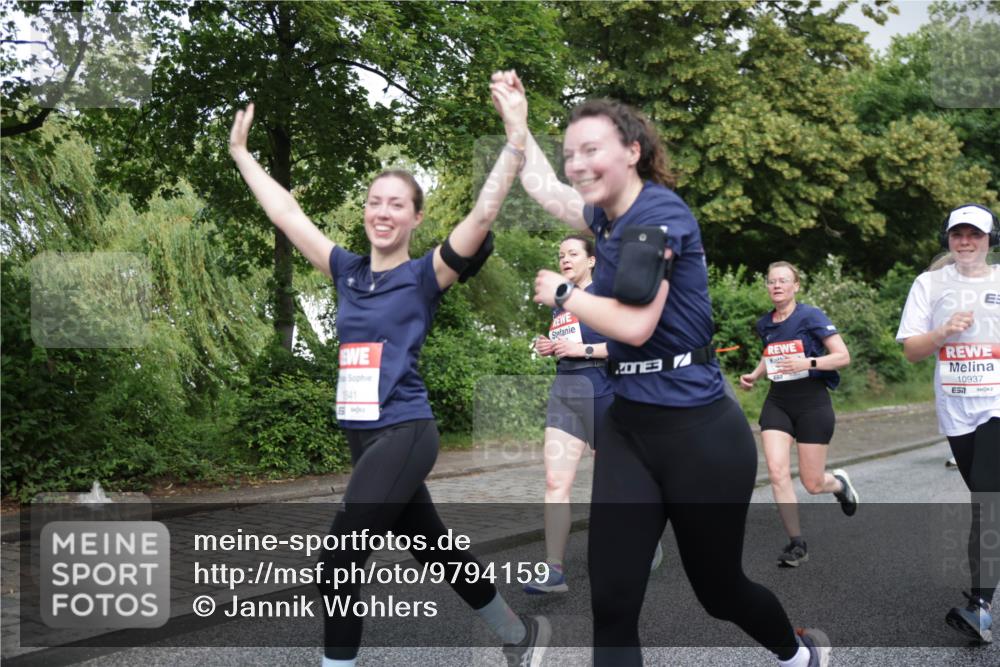 14.06.2026 - REWE Women's Run Jannik Wohlers http://msf.ph/oto/9794159 14.06.2026 09:54:12 Laufen 841, 10937 meine-sportfotos.de