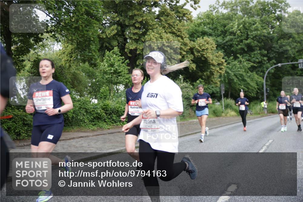 14.06.2026 - REWE Women's Run Jannik Wohlers http://msf.ph/oto/9794163 14.06.2026 09:54:13 Laufen 10427, 657, 10680, 10937, 57 meine-sportfotos.de