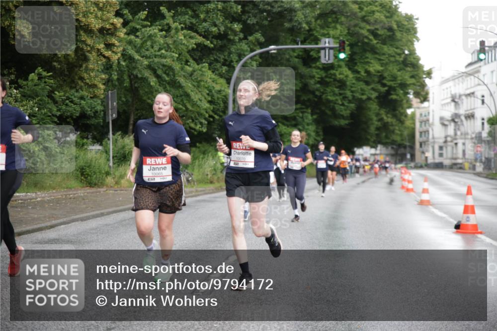 14.06.2026 - REWE Women's Run Jannik Wohlers http://msf.ph/oto/9794172 14.06.2026 09:54:15 Laufen 10065, 10070 meine-sportfotos.de