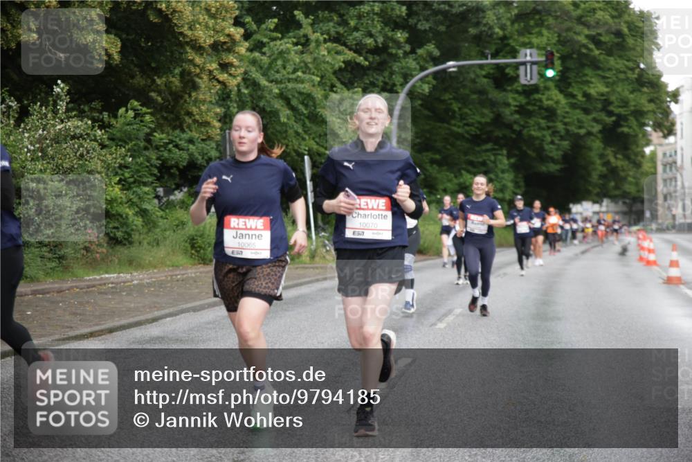 14.06.2026 - REWE Women's Run Jannik Wohlers http://msf.ph/oto/9794185 14.06.2026 09:54:15 Laufen 10065, 7, 10070, 7 meine-sportfotos.de