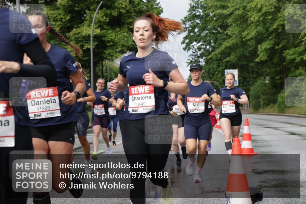 14.06.2026 - REWE Women's Run Jannik Wohlers http://msf.ph/oto/9794188 14.06.2026 09:08:16 Laufen 11388, 7, 10449, 11014, 57, 1120 meine-sportfotos.de