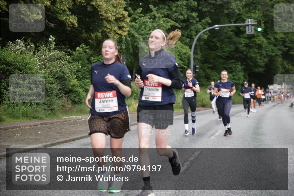 14.06.2026 - REWE Women's Run Jannik Wohlers http://msf.ph/oto/9794197 14.06.2026 09:54:16 Laufen 10065, 10070 meine-sportfotos.de