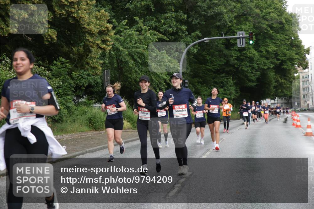 14.06.2026 - REWE Women's Run Jannik Wohlers http://msf.ph/oto/9794209 14.06.2026 09:54:21 Laufen 11477, 10661 meine-sportfotos.de