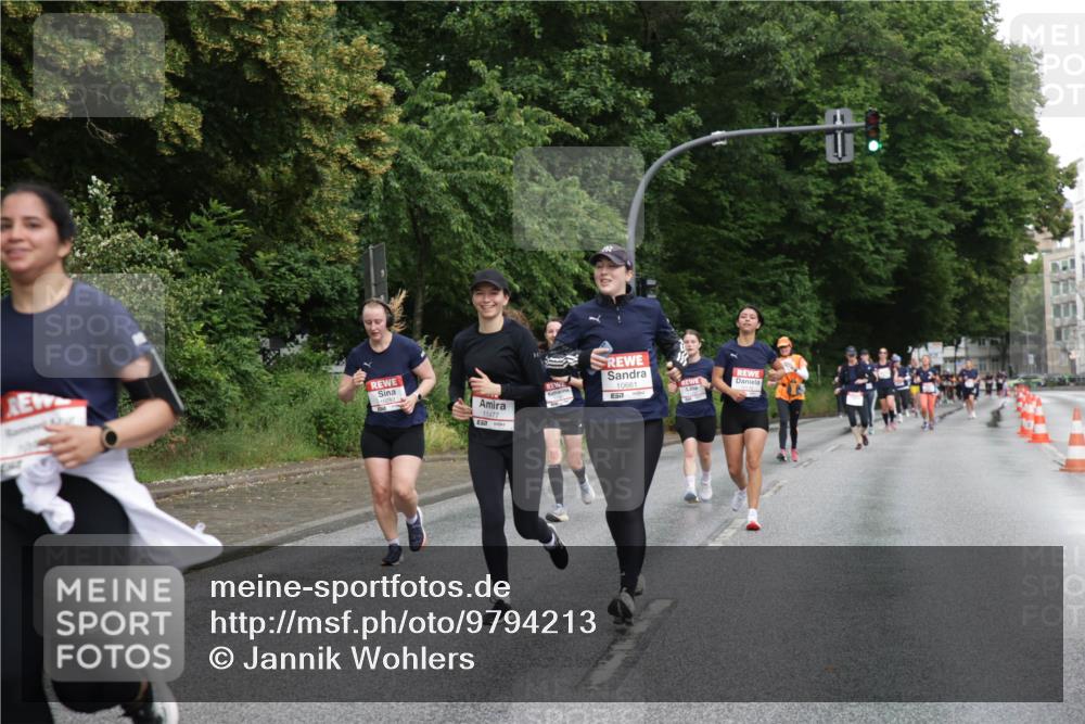 14.06.2026 - REWE Women's Run Jannik Wohlers http://msf.ph/oto/9794213 14.06.2026 09:54:21 Laufen 10661, 11477 meine-sportfotos.de