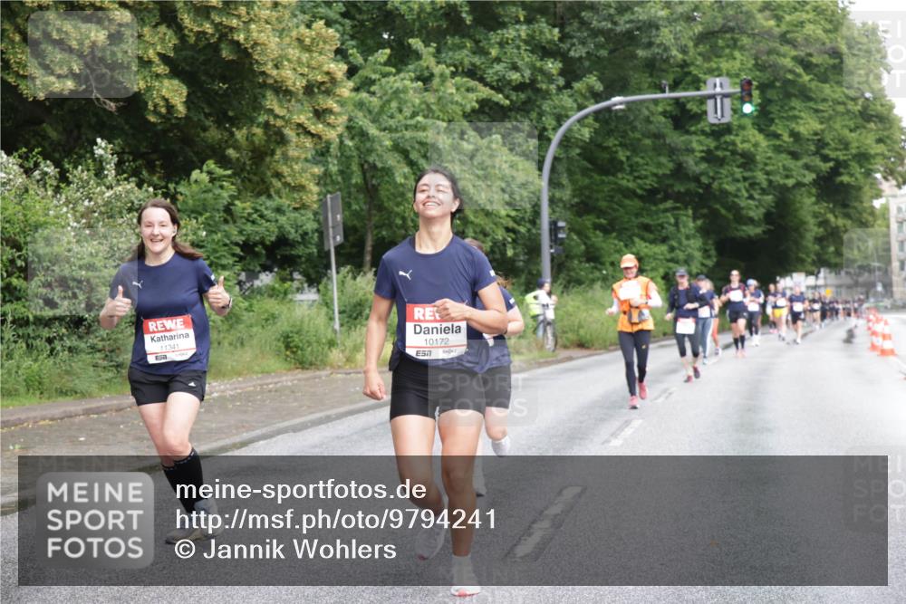 14.06.2026 - REWE Women's Run Jannik Wohlers http://msf.ph/oto/9794241 14.06.2026 09:54:24 Laufen 11341, 10172, 7 meine-sportfotos.de