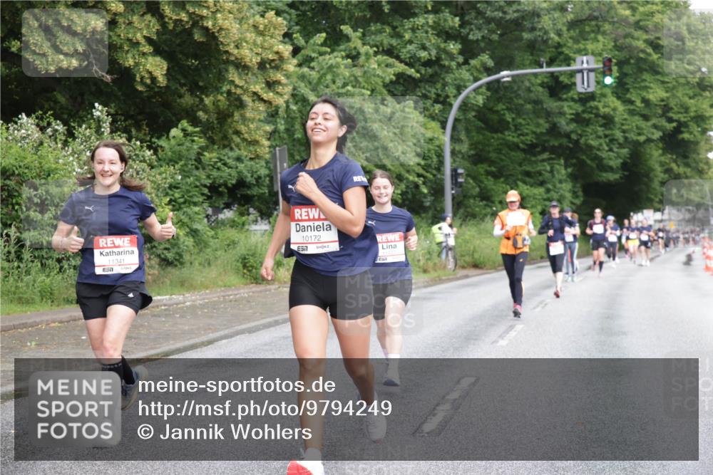 14.06.2026 - REWE Women's Run Jannik Wohlers http://msf.ph/oto/9794249 14.06.2026 09:54:25 Laufen 11341, 10172, 57 meine-sportfotos.de