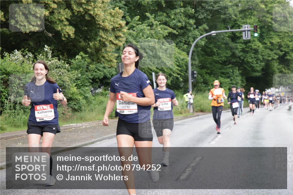 14.06.2026 - REWE Women's Run Jannik Wohlers http://msf.ph/oto/9794252 14.06.2026 09:54:25 Laufen 11341, 10172, 7 meine-sportfotos.de
