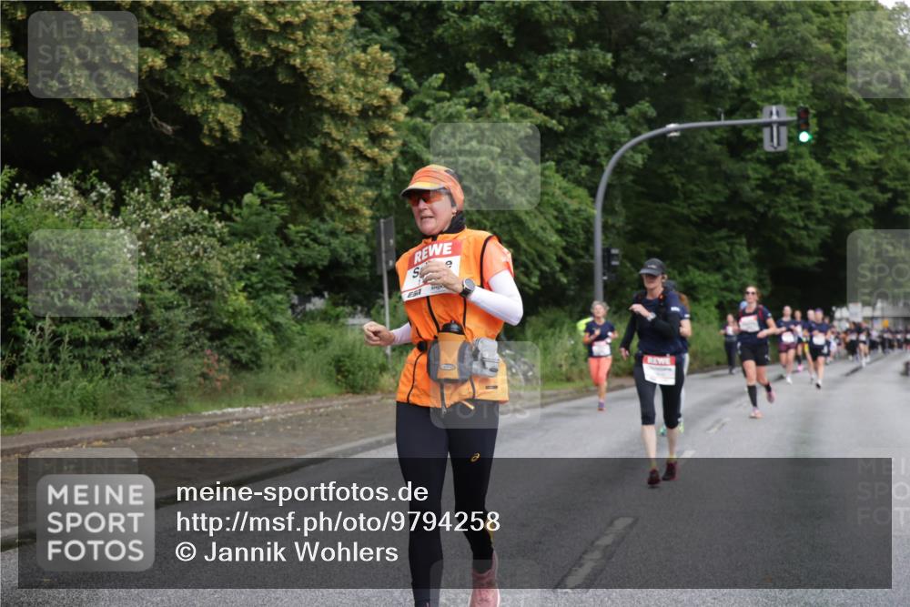 14.06.2026 - REWE Women's Run Jannik Wohlers http://msf.ph/oto/9794258 14.06.2026 09:54:28 Laufen 657 meine-sportfotos.de