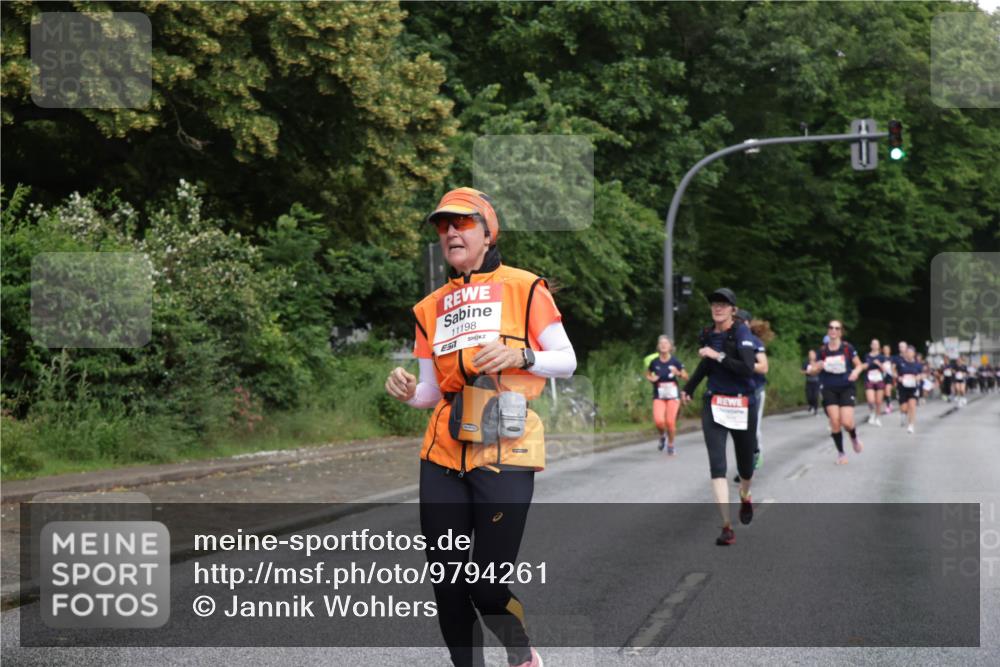 14.06.2026 - REWE Women's Run Jannik Wohlers http://msf.ph/oto/9794261 14.06.2026 09:54:28 Laufen 577, 11198 meine-sportfotos.de