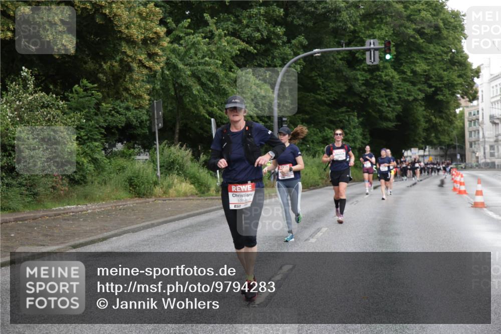 14.06.2026 - REWE Women's Run Jannik Wohlers http://msf.ph/oto/9794283 14.06.2026 09:54:30 Laufen 10940, 7 meine-sportfotos.de