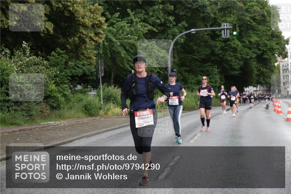 14.06.2026 - REWE Women's Run Jannik Wohlers http://msf.ph/oto/9794290 14.06.2026 09:54:30 Laufen 10940, 57, 10879 meine-sportfotos.de