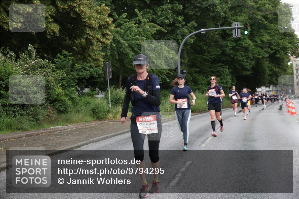 14.06.2026 - REWE Women's Run Jannik Wohlers http://msf.ph/oto/9794295 14.06.2026 09:54:30 Laufen 10940 meine-sportfotos.de