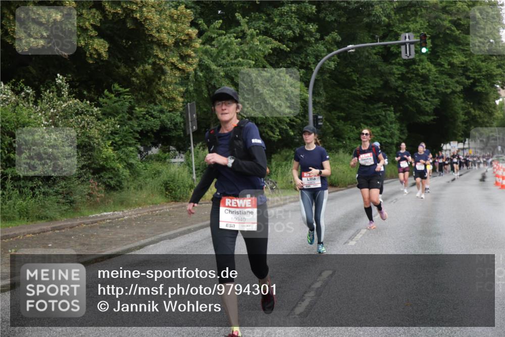 14.06.2026 - REWE Women's Run Jannik Wohlers http://msf.ph/oto/9794301 14.06.2026 09:54:31 Laufen 10940 meine-sportfotos.de