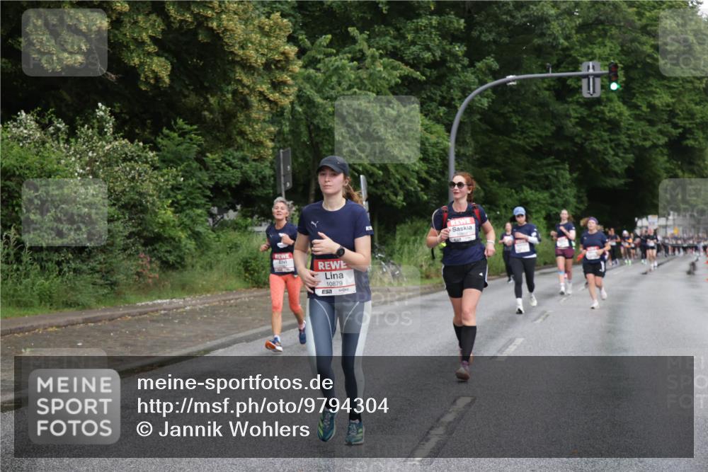 14.06.2026 - REWE Women's Run Jannik Wohlers http://msf.ph/oto/9794304 14.06.2026 09:54:32 Laufen 10879 meine-sportfotos.de