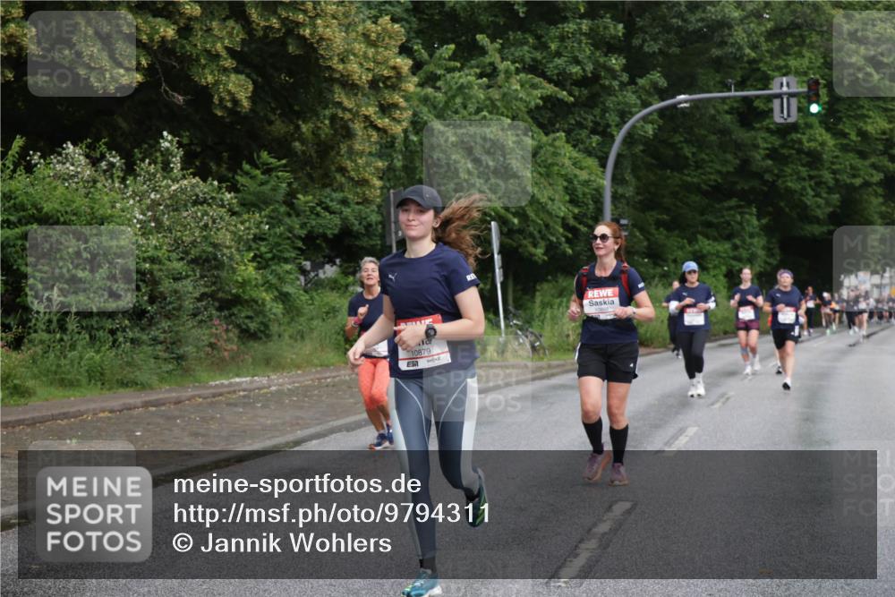 14.06.2026 - REWE Women's Run Jannik Wohlers http://msf.ph/oto/9794311 14.06.2026 09:54:32 Laufen 10879 meine-sportfotos.de