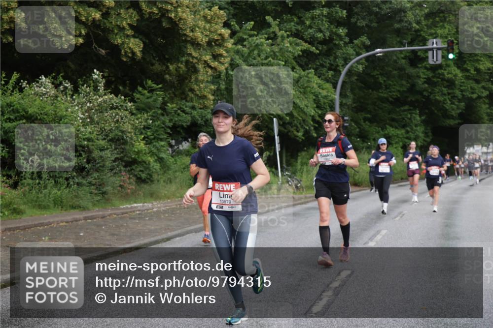 14.06.2026 - REWE Women's Run Jannik Wohlers http://msf.ph/oto/9794315 14.06.2026 09:54:32 Laufen 10879, 651 meine-sportfotos.de