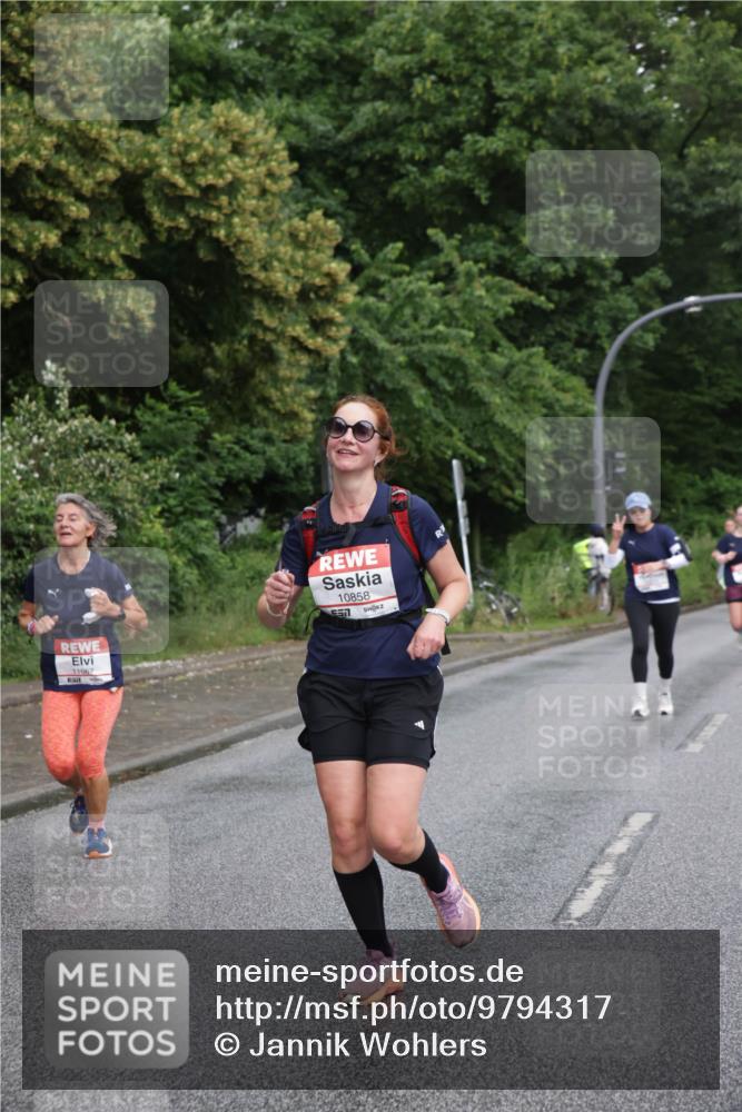 14.06.2026 - REWE Women's Run Jannik Wohlers http://msf.ph/oto/9794317 14.06.2026 09:54:34 Laufen 11067, 10858 meine-sportfotos.de