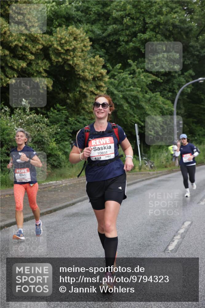 14.06.2026 - REWE Women's Run Jannik Wohlers http://msf.ph/oto/9794323 14.06.2026 09:54:34 Laufen 11067, 10858, 57 meine-sportfotos.de