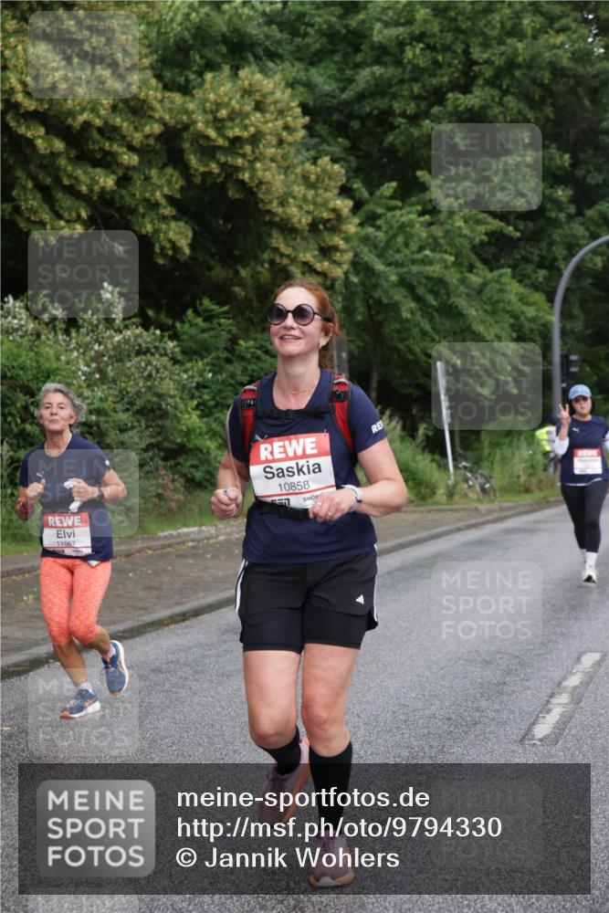 14.06.2026 - REWE Women's Run Jannik Wohlers http://msf.ph/oto/9794330 14.06.2026 09:54:34 Laufen 11067, 10858 meine-sportfotos.de