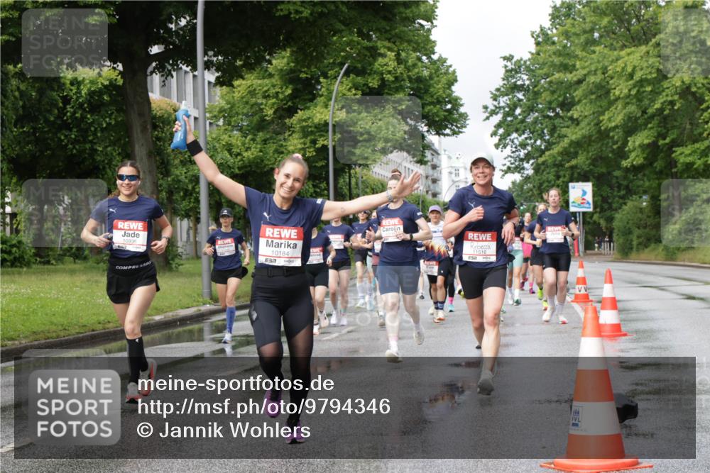 14.06.2026 - REWE Women's Run Jannik Wohlers http://msf.ph/oto/9794346 14.06.2026 09:08:25 Laufen 10935, 10184, 7, 11518, 7 meine-sportfotos.de