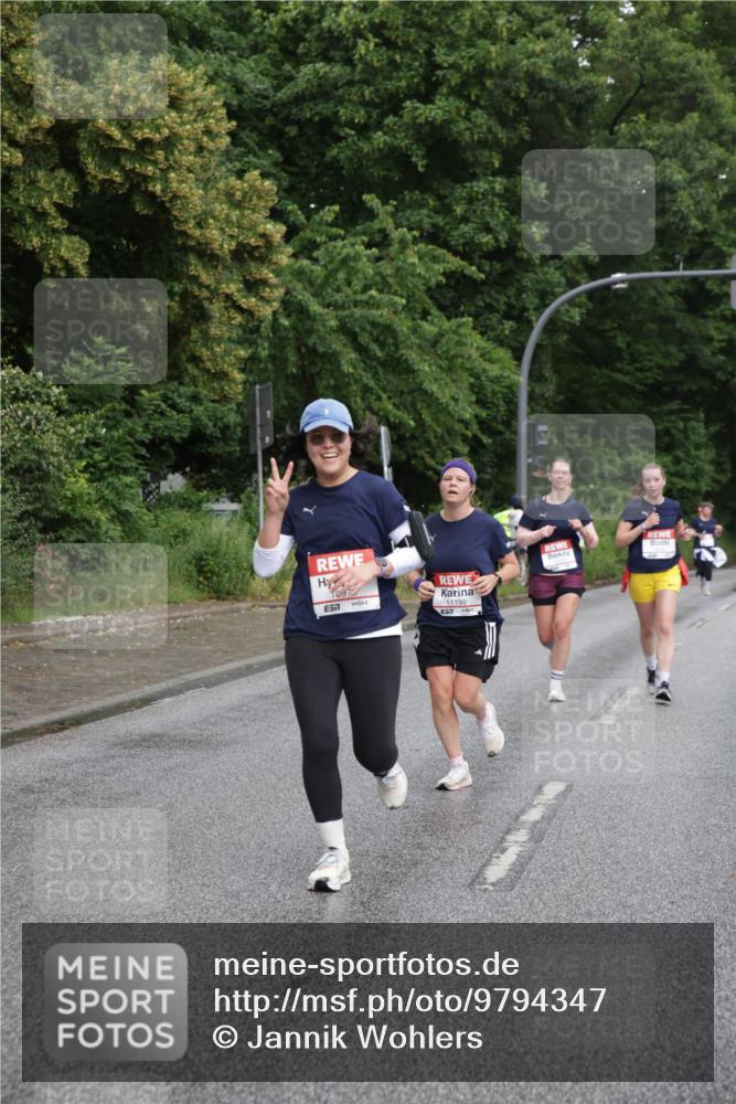 14.06.2026 - REWE Women's Run Jannik Wohlers http://msf.ph/oto/9794347 14.06.2026 09:54:37 Laufen 57, 11199 meine-sportfotos.de