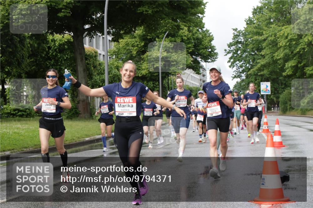 14.06.2026 - REWE Women's Run Jannik Wohlers http://msf.ph/oto/9794371 14.06.2026 09:08:26 Laufen 10935, 10115, 10184, 7, 11518 meine-sportfotos.de