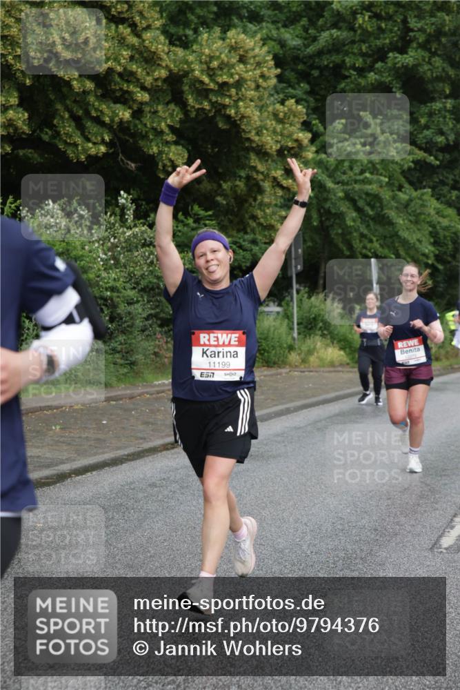 14.06.2026 - REWE Women's Run Jannik Wohlers http://msf.ph/oto/9794376 14.06.2026 09:54:38 Laufen 11199, 7 meine-sportfotos.de