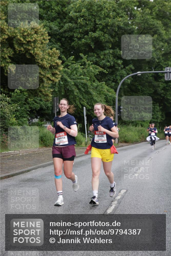 14.06.2026 - REWE Women's Run Jannik Wohlers http://msf.ph/oto/9794387 14.06.2026 09:54:39 Laufen 10279, 10280, 7 meine-sportfotos.de