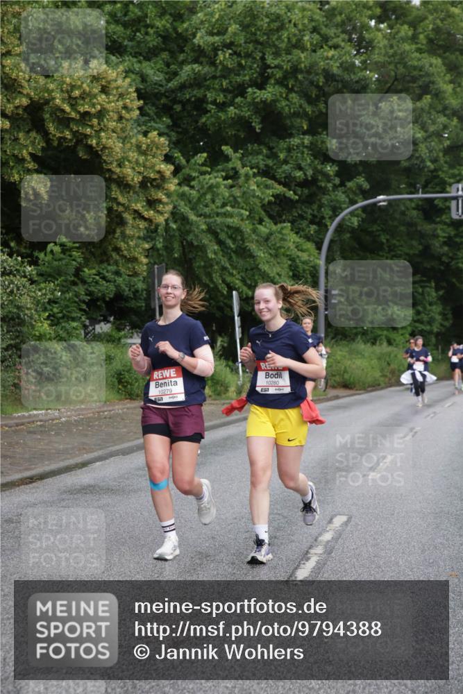 14.06.2026 - REWE Women's Run Jannik Wohlers http://msf.ph/oto/9794388 14.06.2026 09:54:39 Laufen 10279, 10280, 7 meine-sportfotos.de