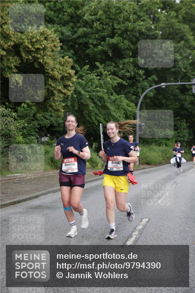 14.06.2026 - REWE Women's Run Jannik Wohlers http://msf.ph/oto/9794390 14.06.2026 09:54:40 Laufen 10279, 10280, 7 meine-sportfotos.de