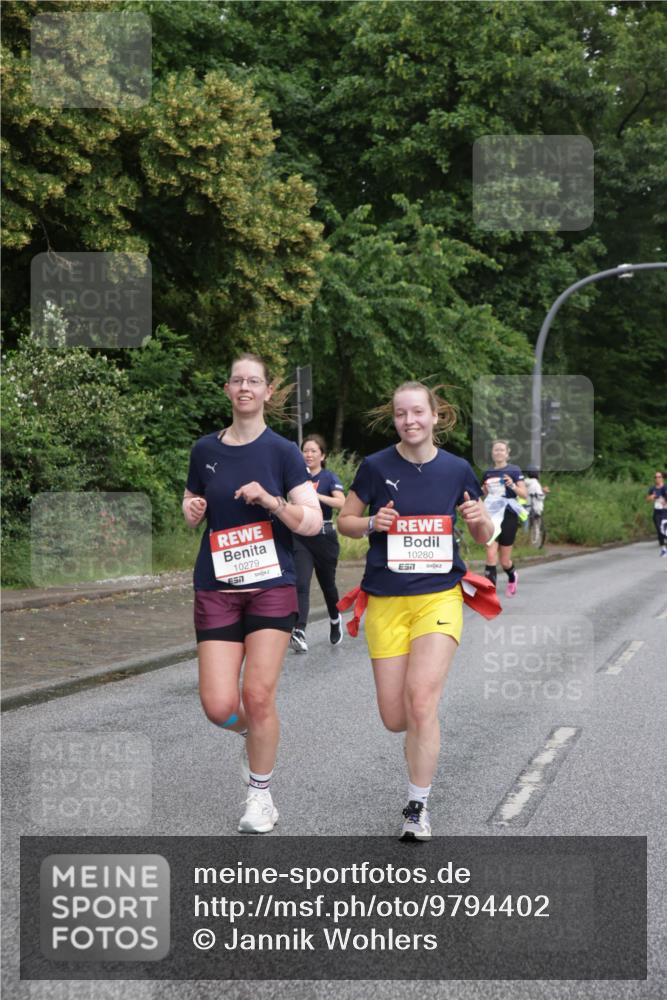 14.06.2026 - REWE Women's Run Jannik Wohlers http://msf.ph/oto/9794402 14.06.2026 09:54:40 Laufen 10279, 10280, 7 meine-sportfotos.de