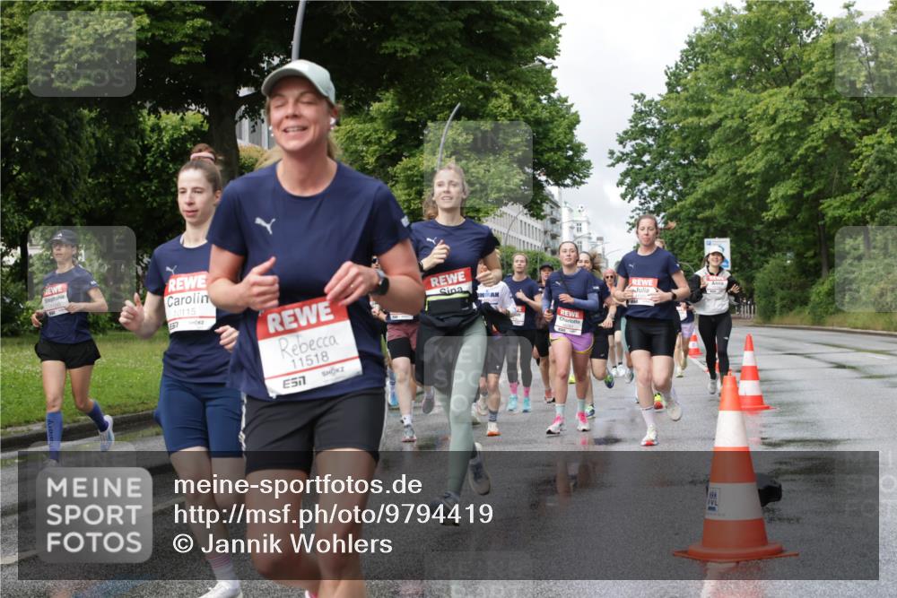 14.06.2026 - REWE Women's Run Jannik Wohlers http://msf.ph/oto/9794419 14.06.2026 09:08:27 Laufen 11245, 10115, 657, 11518, 57, 0222 meine-sportfotos.de