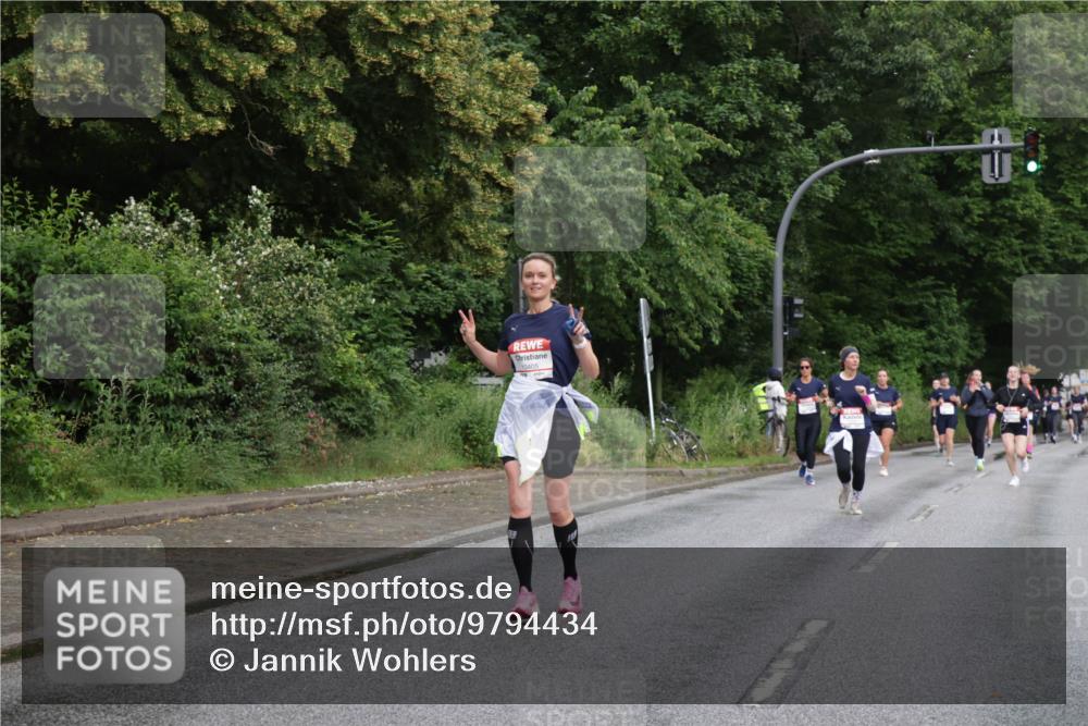 14.06.2026 - REWE Women's Run Jannik Wohlers http://msf.ph/oto/9794434 14.06.2026 09:54:43 Laufen 10405 meine-sportfotos.de