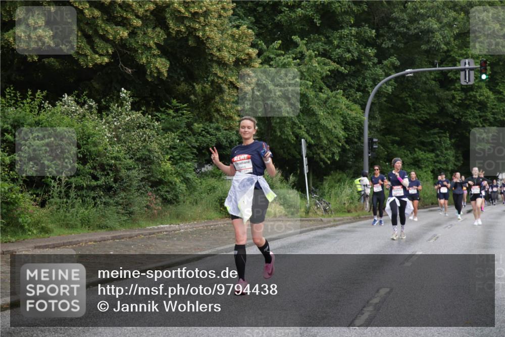 14.06.2026 - REWE Women's Run Jannik Wohlers http://msf.ph/oto/9794438 14.06.2026 09:54:43 Laufen 10405 meine-sportfotos.de