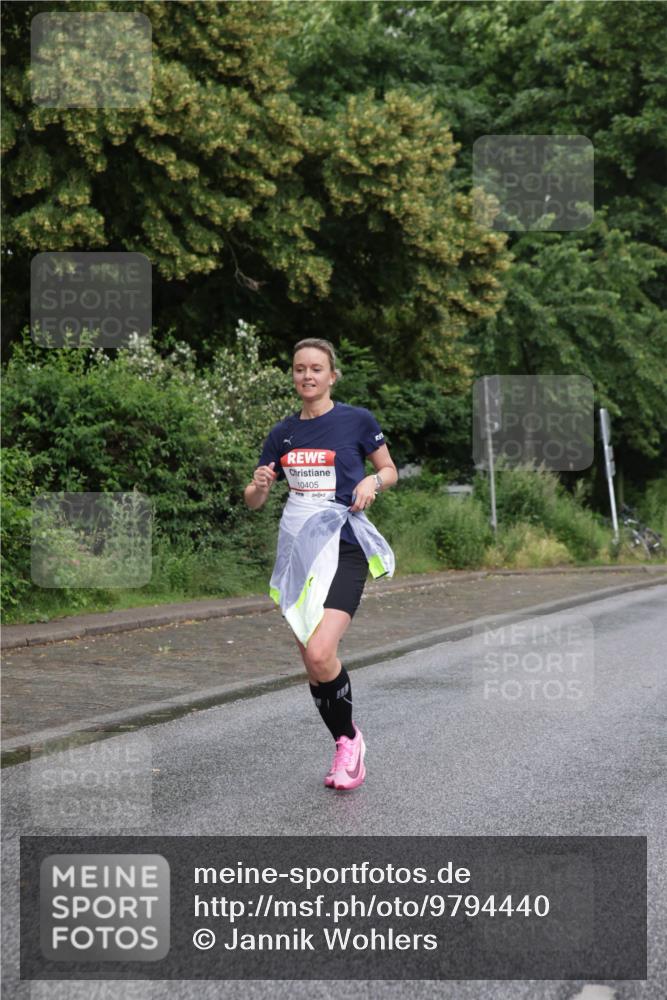 14.06.2026 - REWE Women's Run Jannik Wohlers http://msf.ph/oto/9794440 14.06.2026 09:54:44 Laufen 10405 meine-sportfotos.de