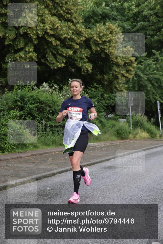14.06.2026 - REWE Women's Run Jannik Wohlers http://msf.ph/oto/9794446 14.06.2026 09:54:45 Laufen 10405 meine-sportfotos.de