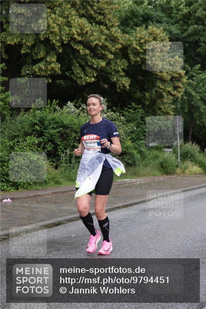 14.06.2026 - REWE Women's Run Jannik Wohlers http://msf.ph/oto/9794451 14.06.2026 09:54:45 Laufen 10405 meine-sportfotos.de