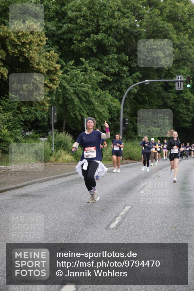 14.06.2026 - REWE Women's Run Jannik Wohlers http://msf.ph/oto/9794470 14.06.2026 09:54:46 Laufen 10721 meine-sportfotos.de