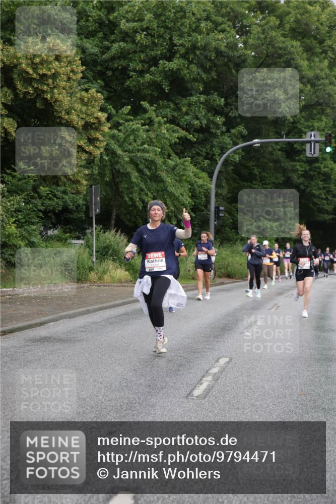 14.06.2026 - REWE Women's Run Jannik Wohlers http://msf.ph/oto/9794471 14.06.2026 09:54:47 Laufen 10721 meine-sportfotos.de
